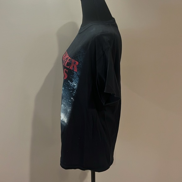 Stranger things short sleeve shirt - Picture 4 of 5